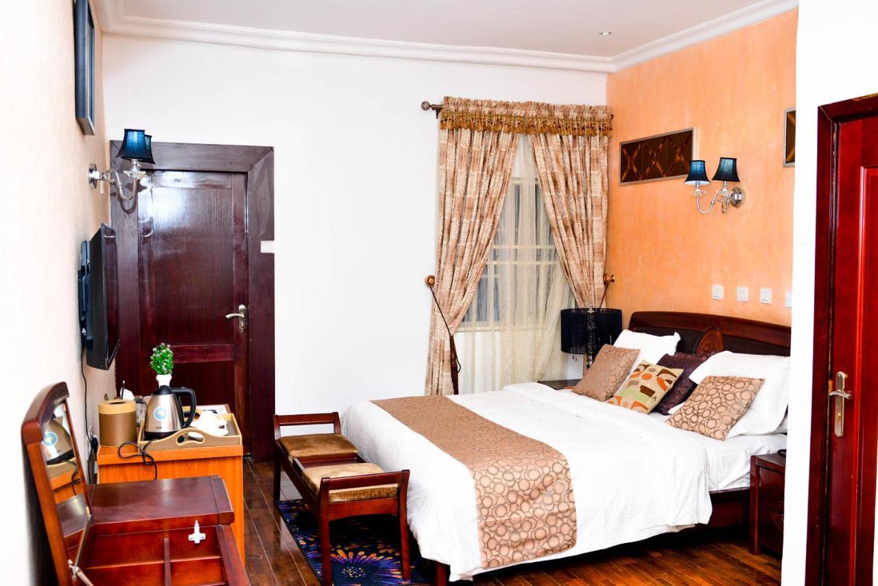 Crystal House International Hotel Ilorin Kültér fotó
