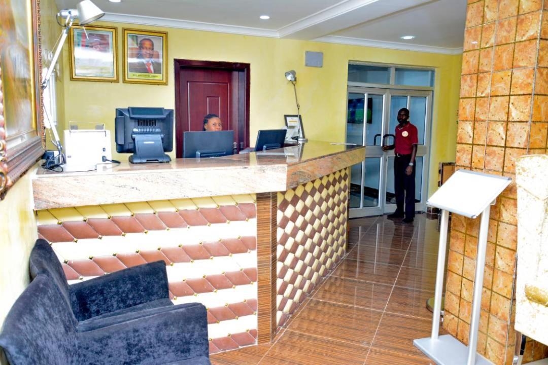 Crystal House International Hotel Ilorin Kültér fotó